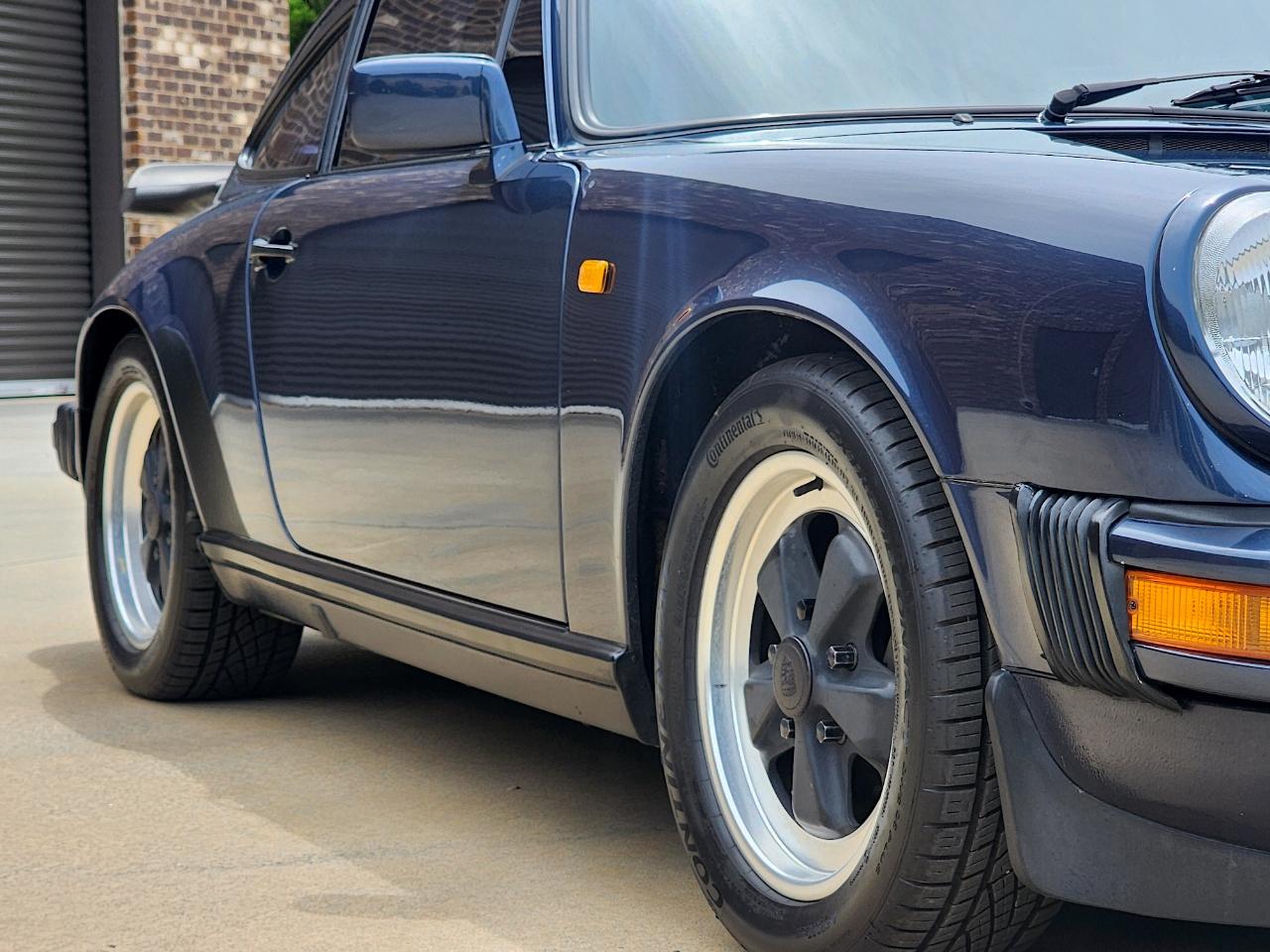 Porsche 911 Carrera  1985