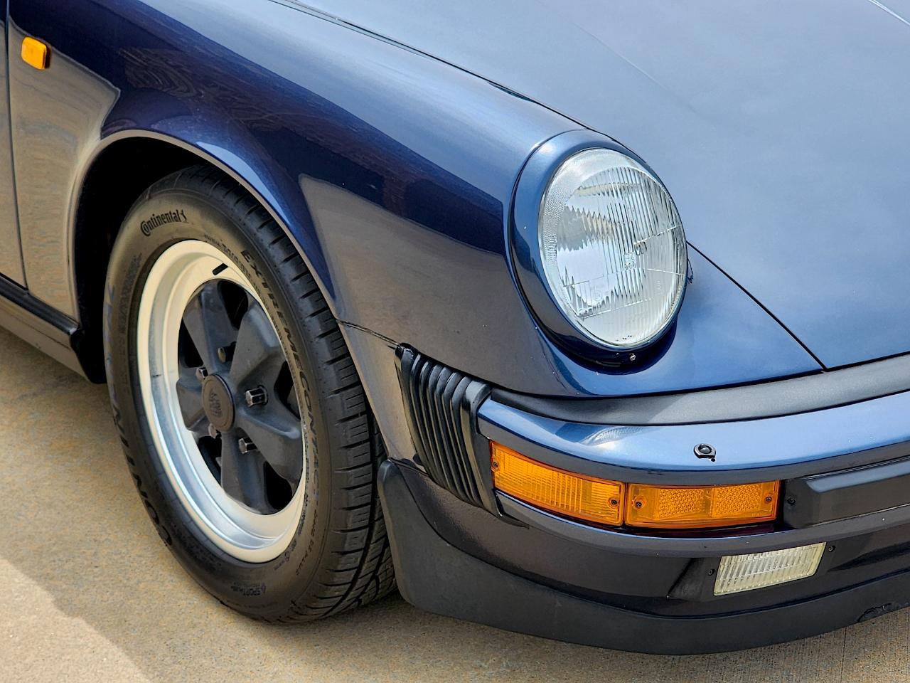 Porsche 911 Carrera  1985