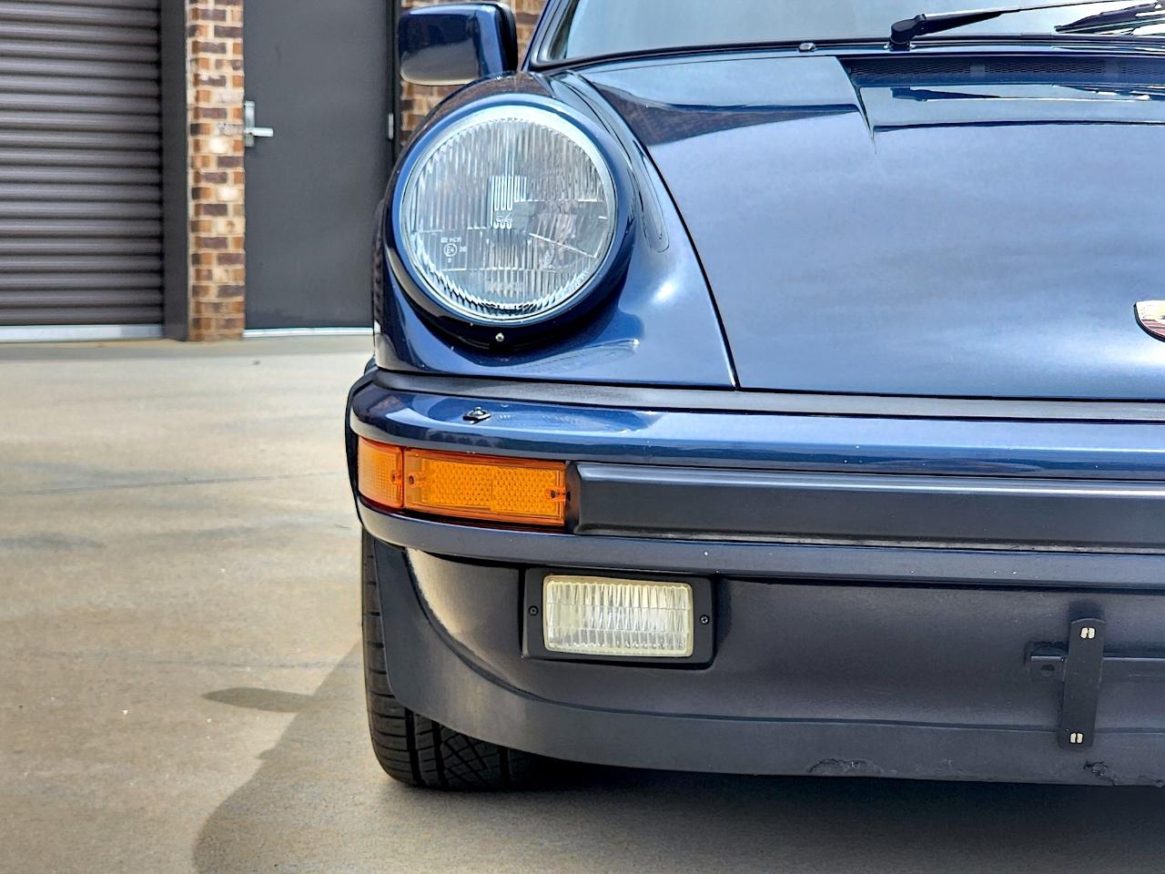 Porsche 911 Carrera  1985