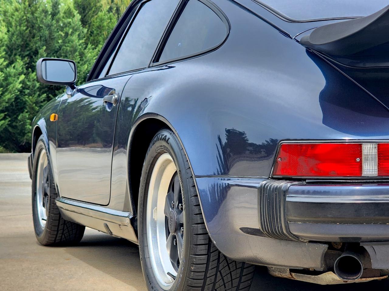 Porsche 911 Carrera  1985