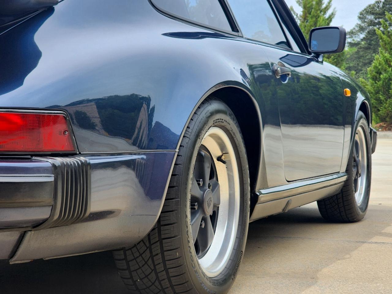 Porsche 911 Carrera  1985