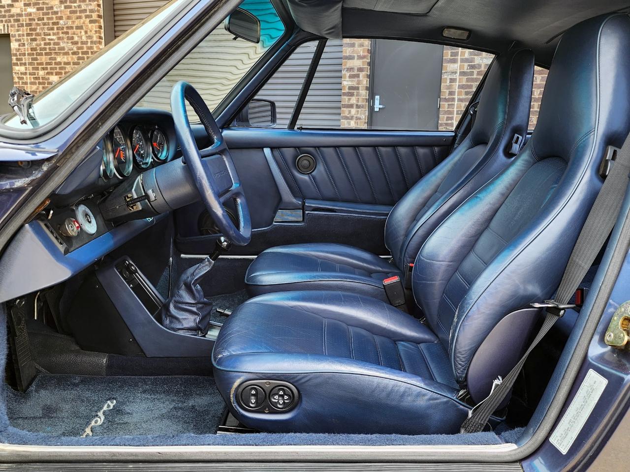 Porsche 911 Carrera  1985