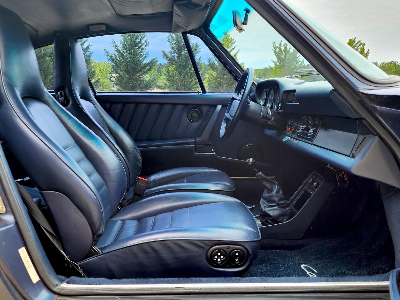Porsche 911 Carrera  1985