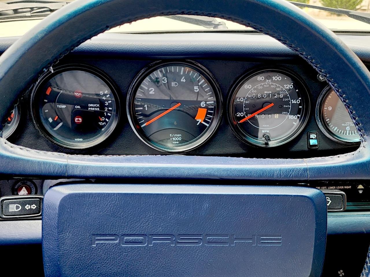 Porsche 911 Carrera  1985