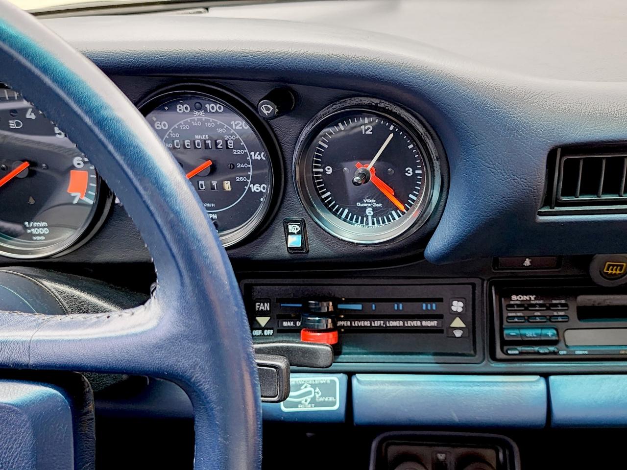 Porsche 911 Carrera  1985