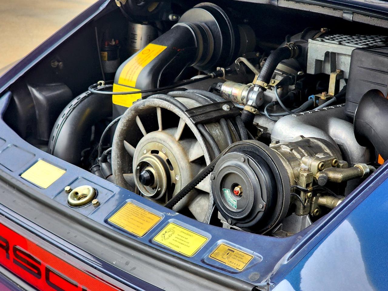 Porsche 911 Carrera  1985