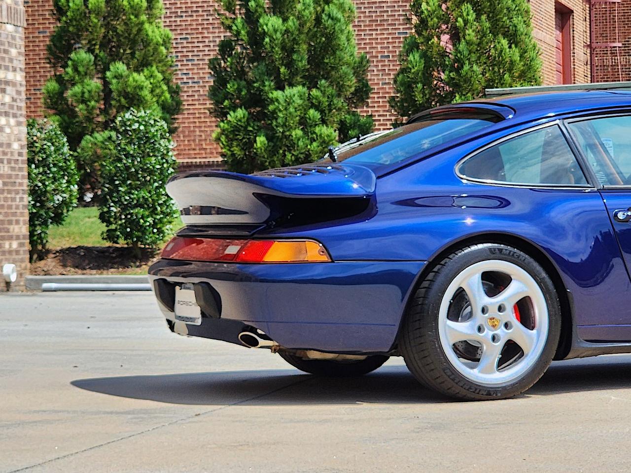 Porsche 911 Carrera  1994