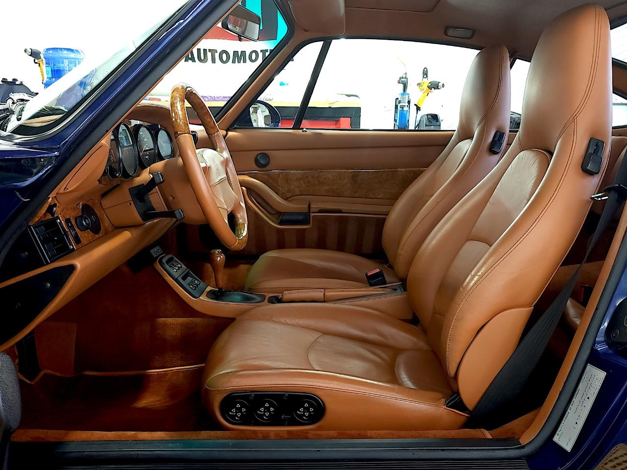 Porsche 911 Carrera  1994