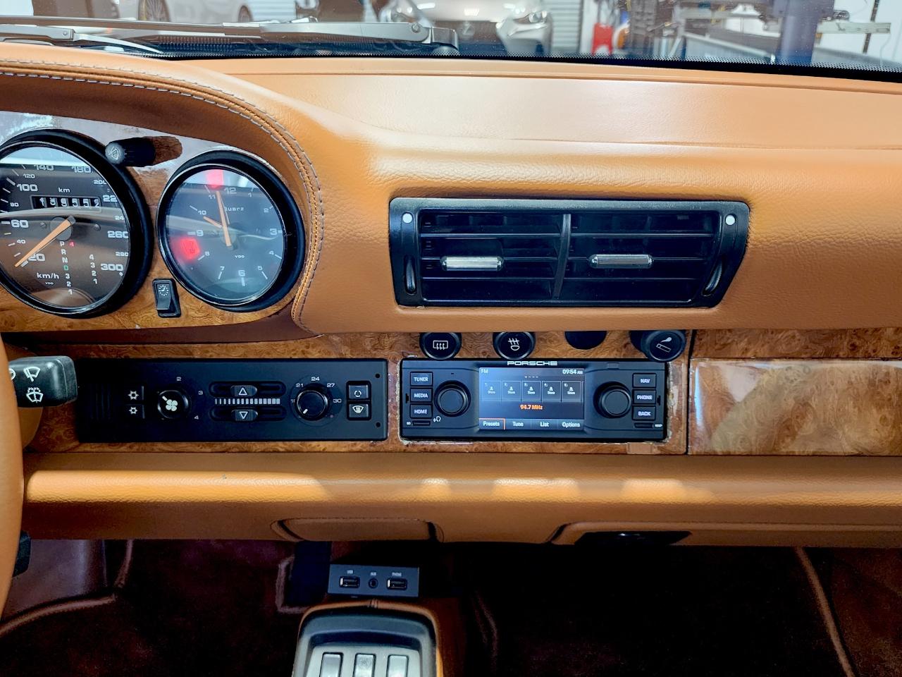 Porsche 911 Carrera  1994