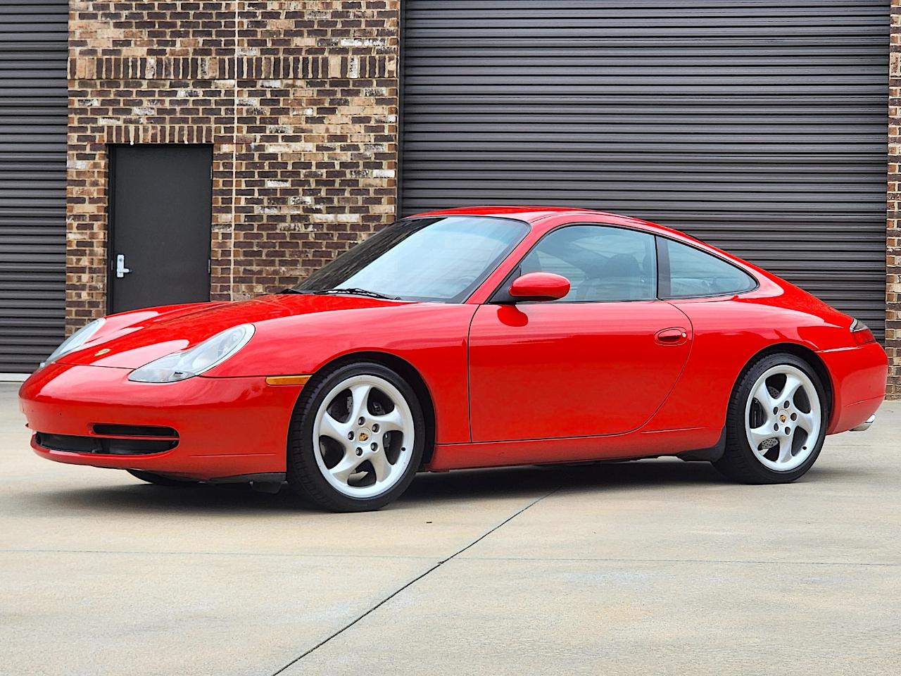 Porsche 911 Carrera  2000
