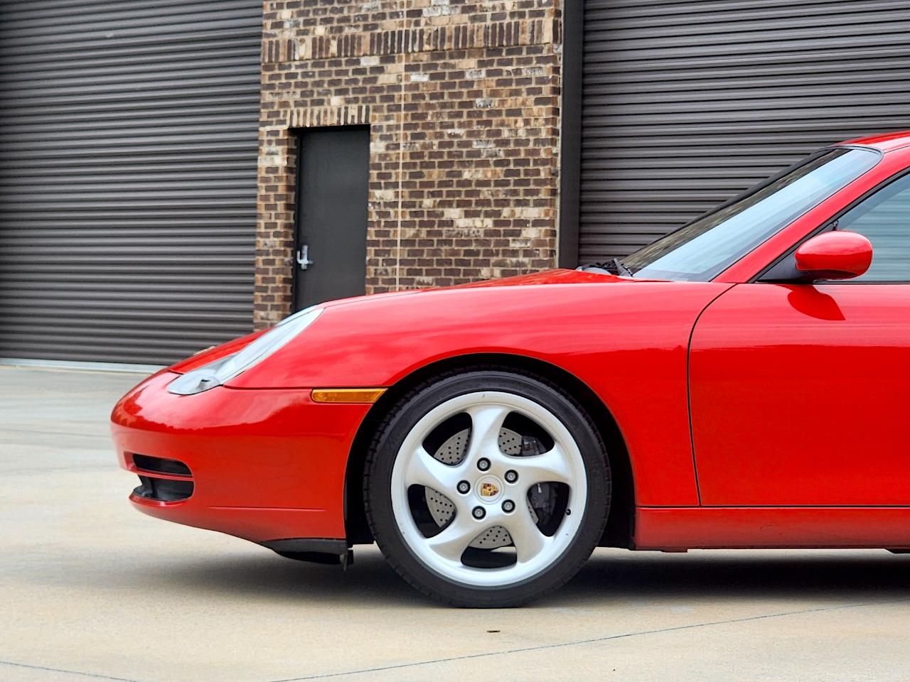 Porsche 911 Carrera  2000
