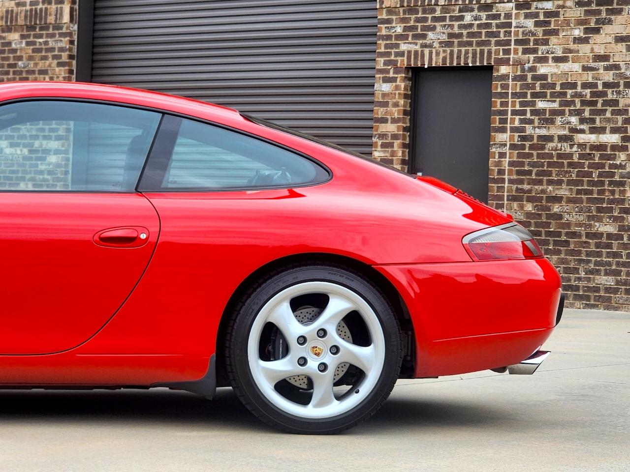 Porsche 911 Carrera  2000