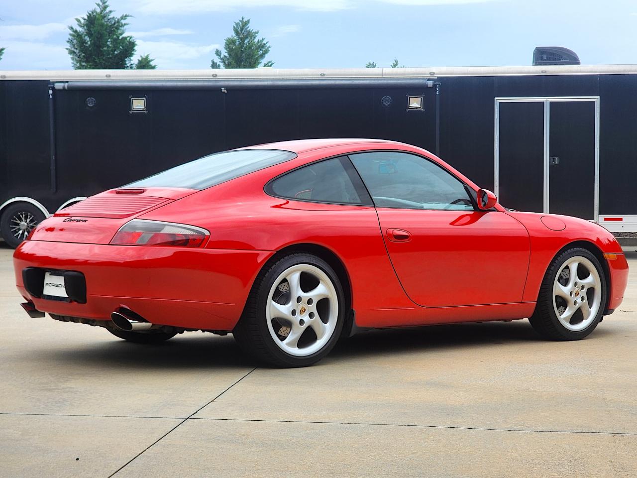 Porsche 911 Carrera  2000