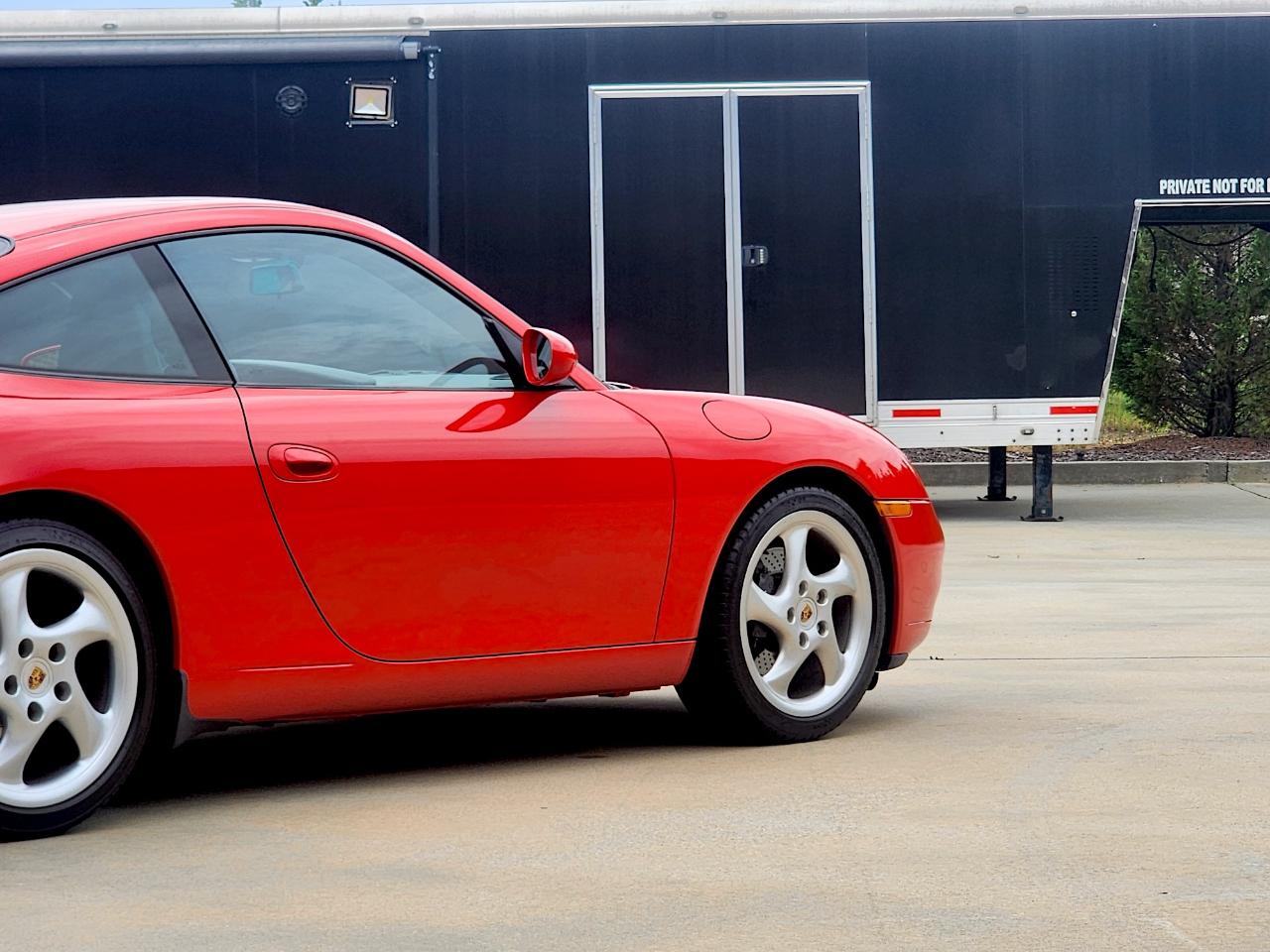 Porsche 911 Carrera  2000