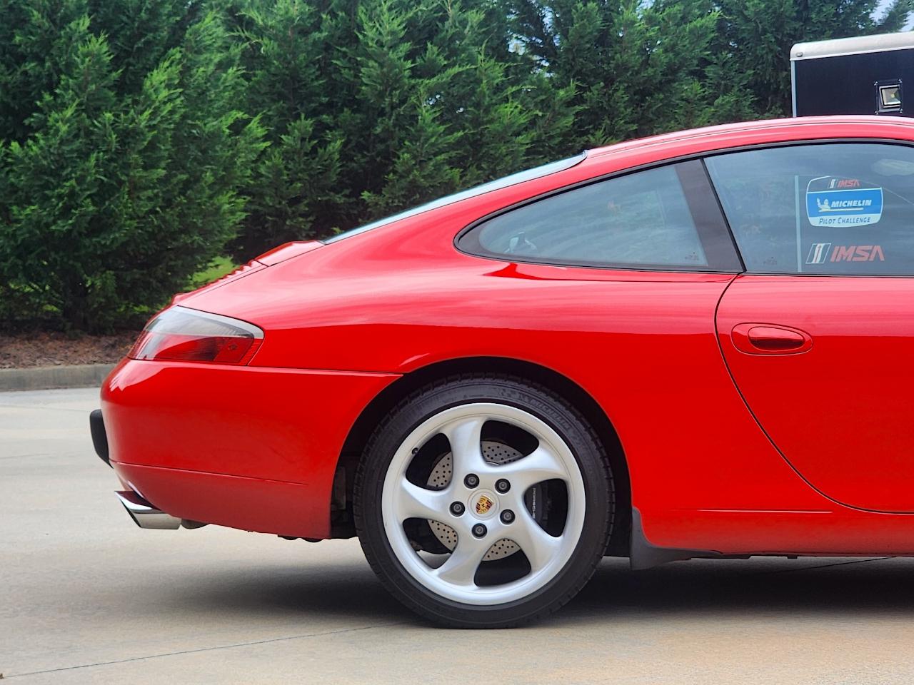 Porsche 911 Carrera  2000