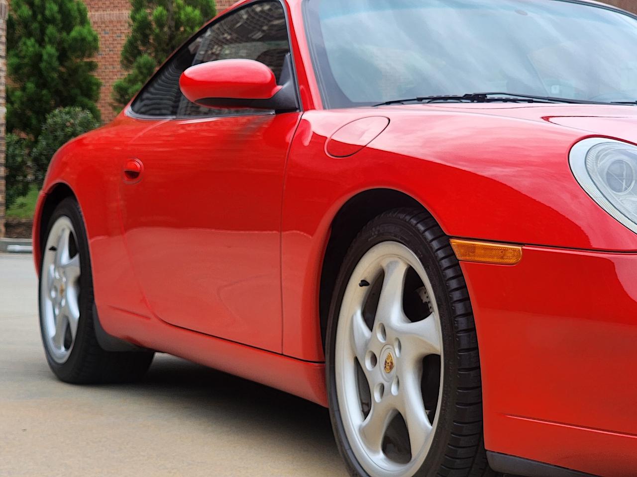 Porsche 911 Carrera  2000