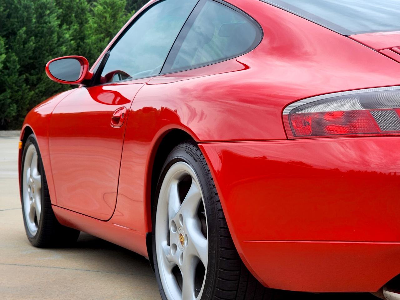 Porsche 911 Carrera  2000