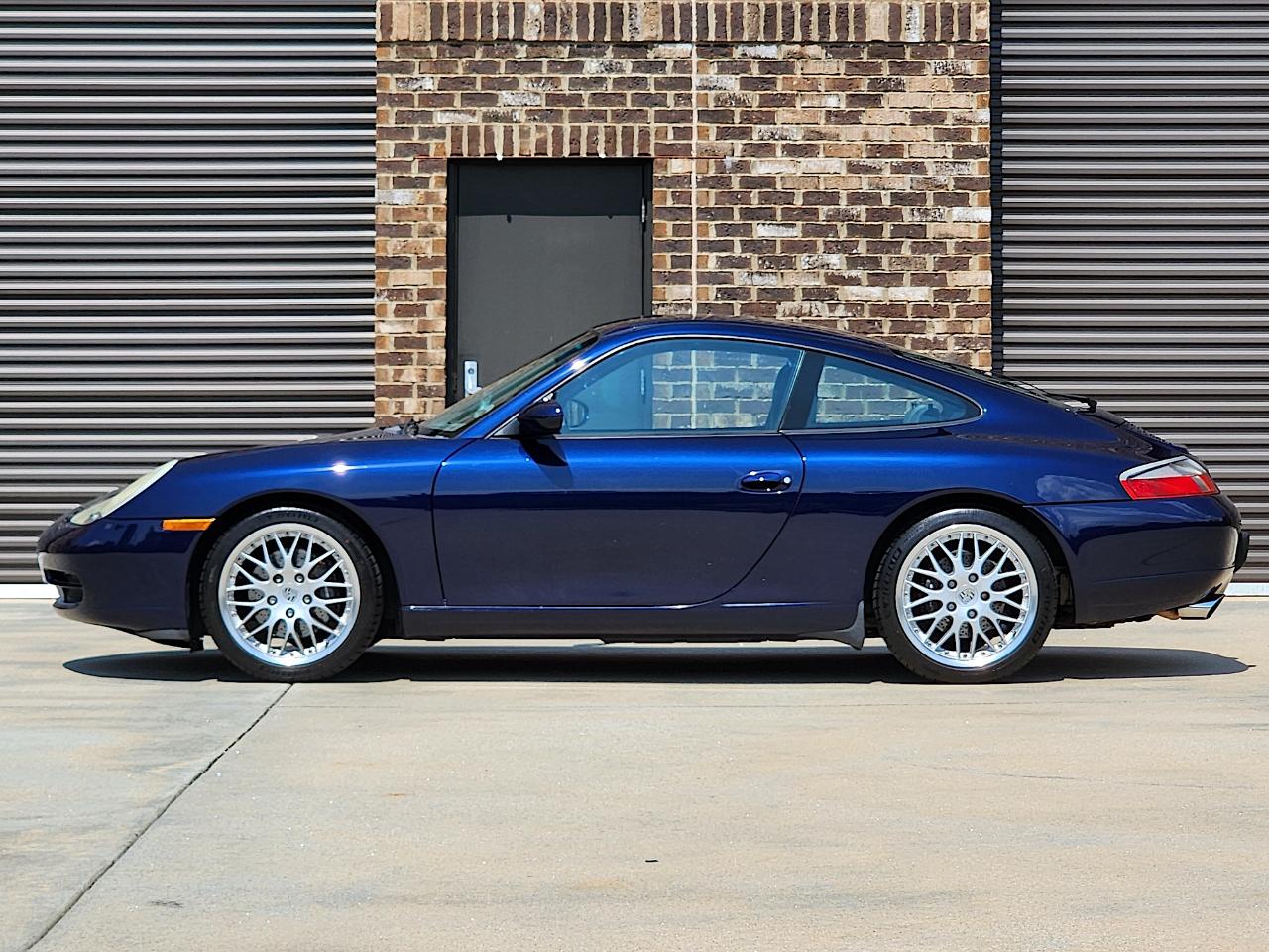 Porsche 911 Carrera  2001