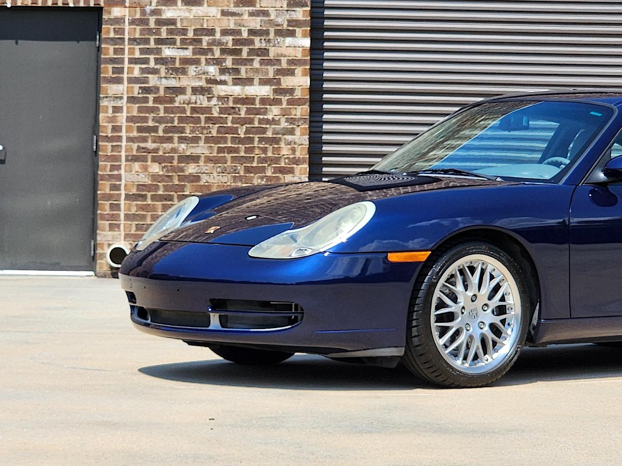 Porsche 911 Carrera  2001