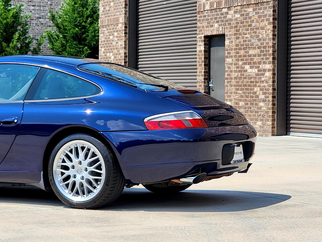 Porsche 911 Carrera  2001