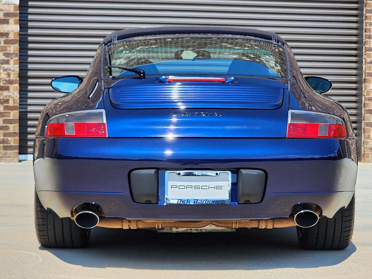 Porsche 911 Carrera  2001