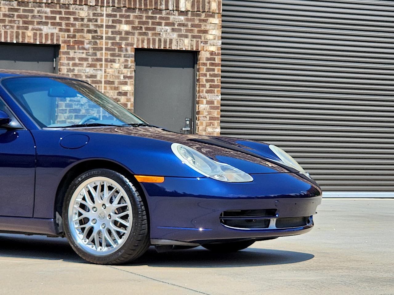 Porsche 911 Carrera  2001
