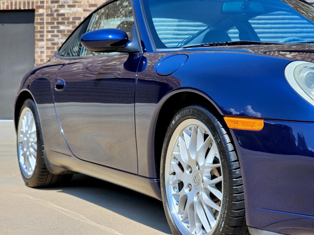 Porsche 911 Carrera  2001