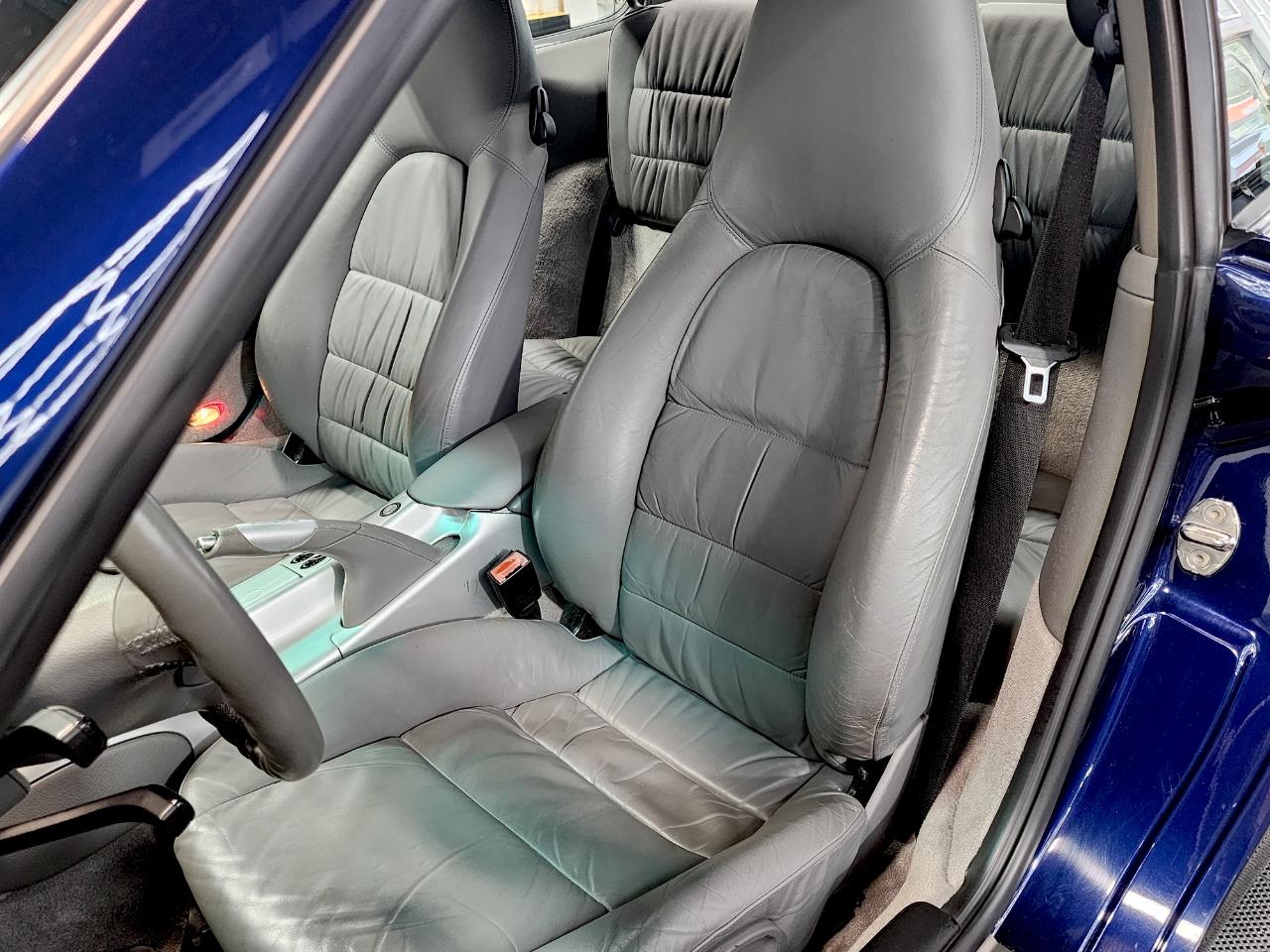 Porsche 911 Carrera  2001