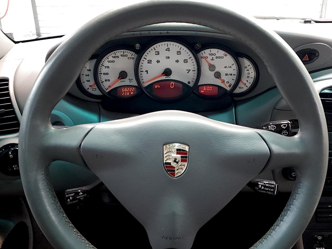 Porsche 911 Carrera  2001