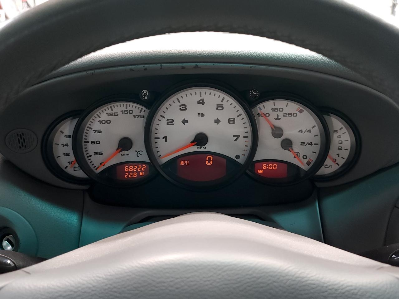 Porsche 911 Carrera  2001