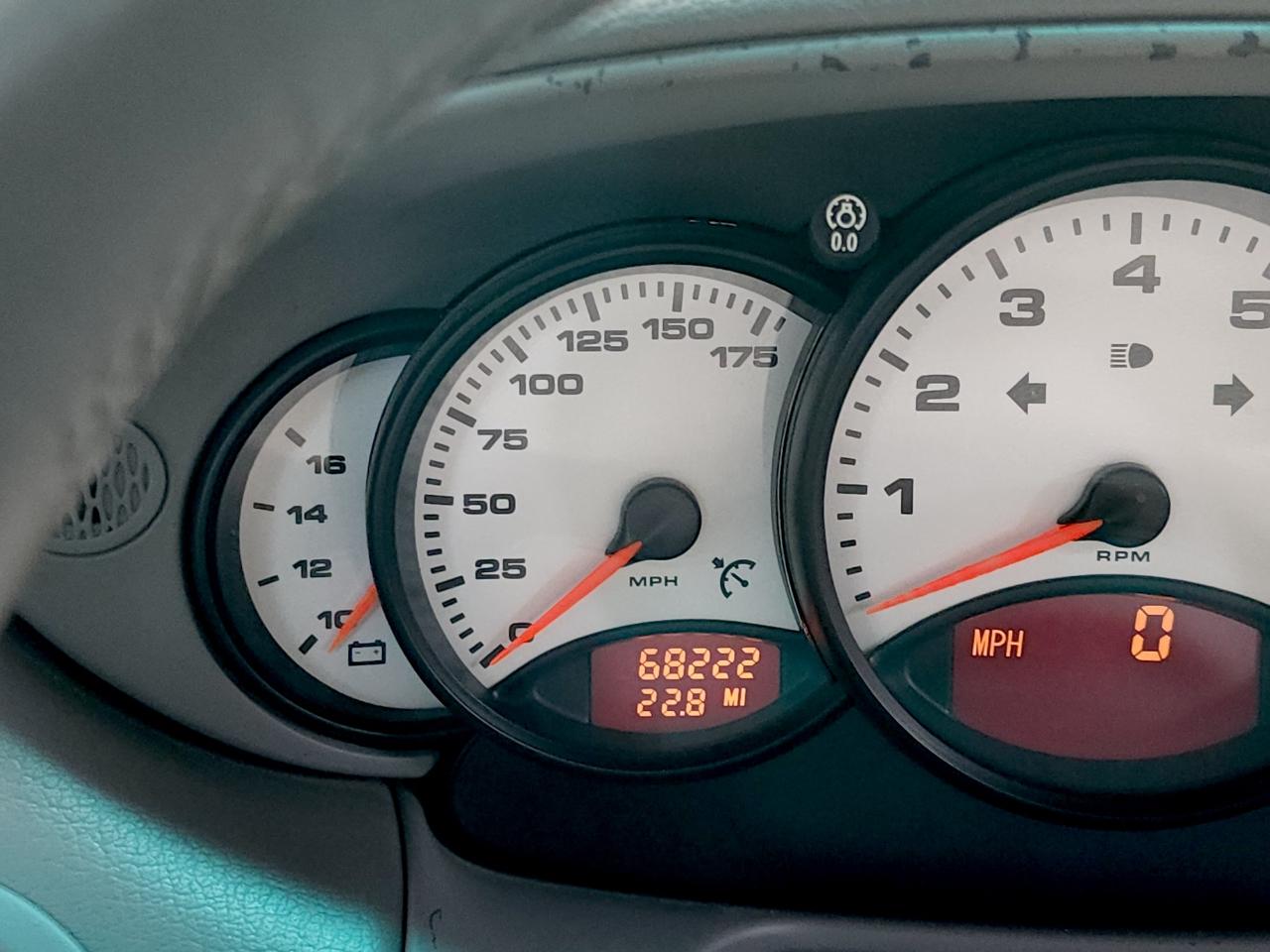 Porsche 911 Carrera  2001