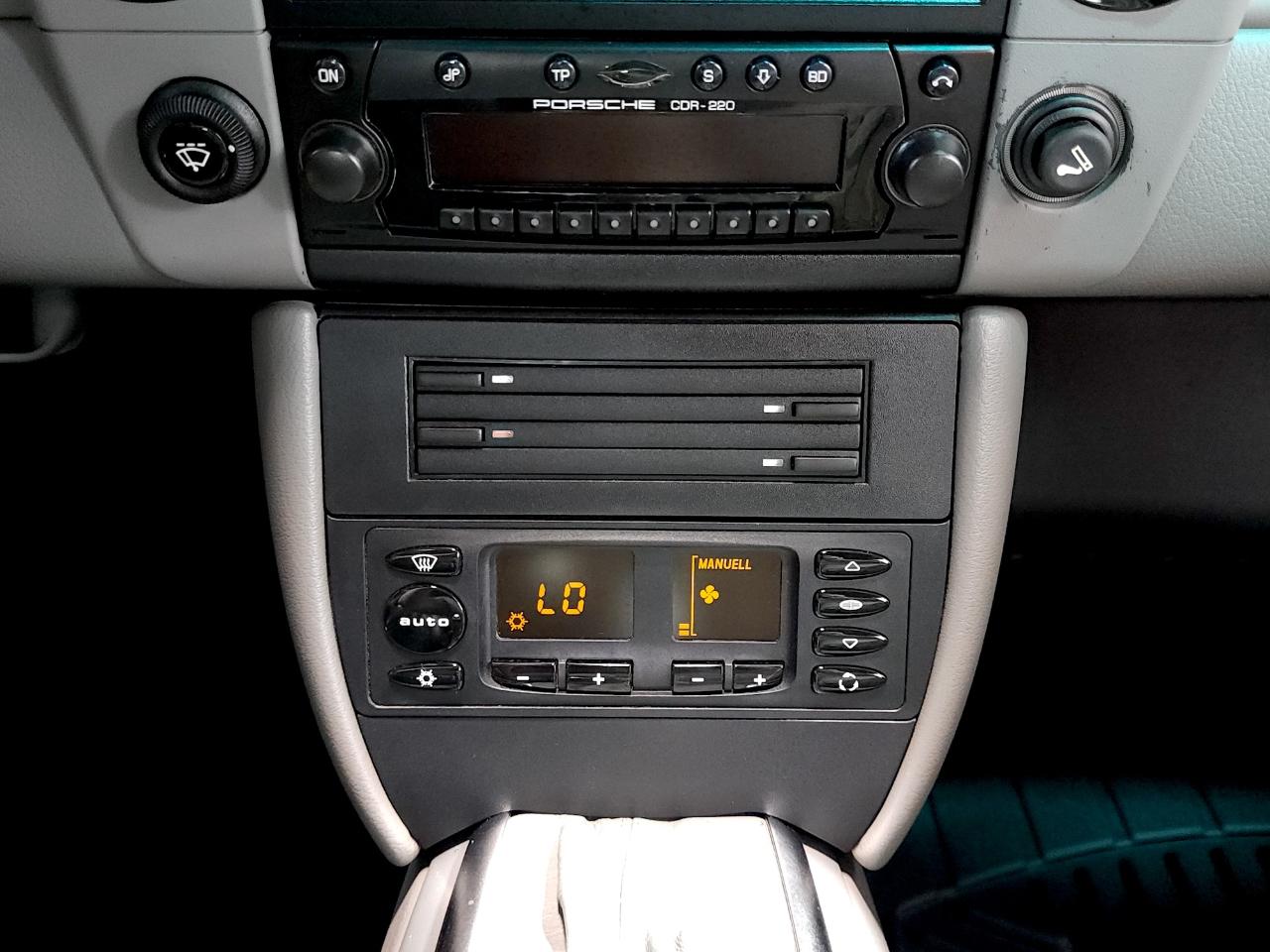 Porsche 911 Carrera  2001