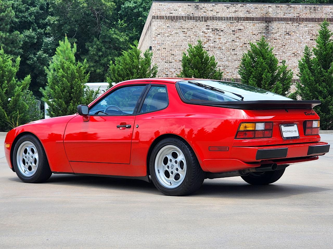 Porsche 944 Turbo 1986