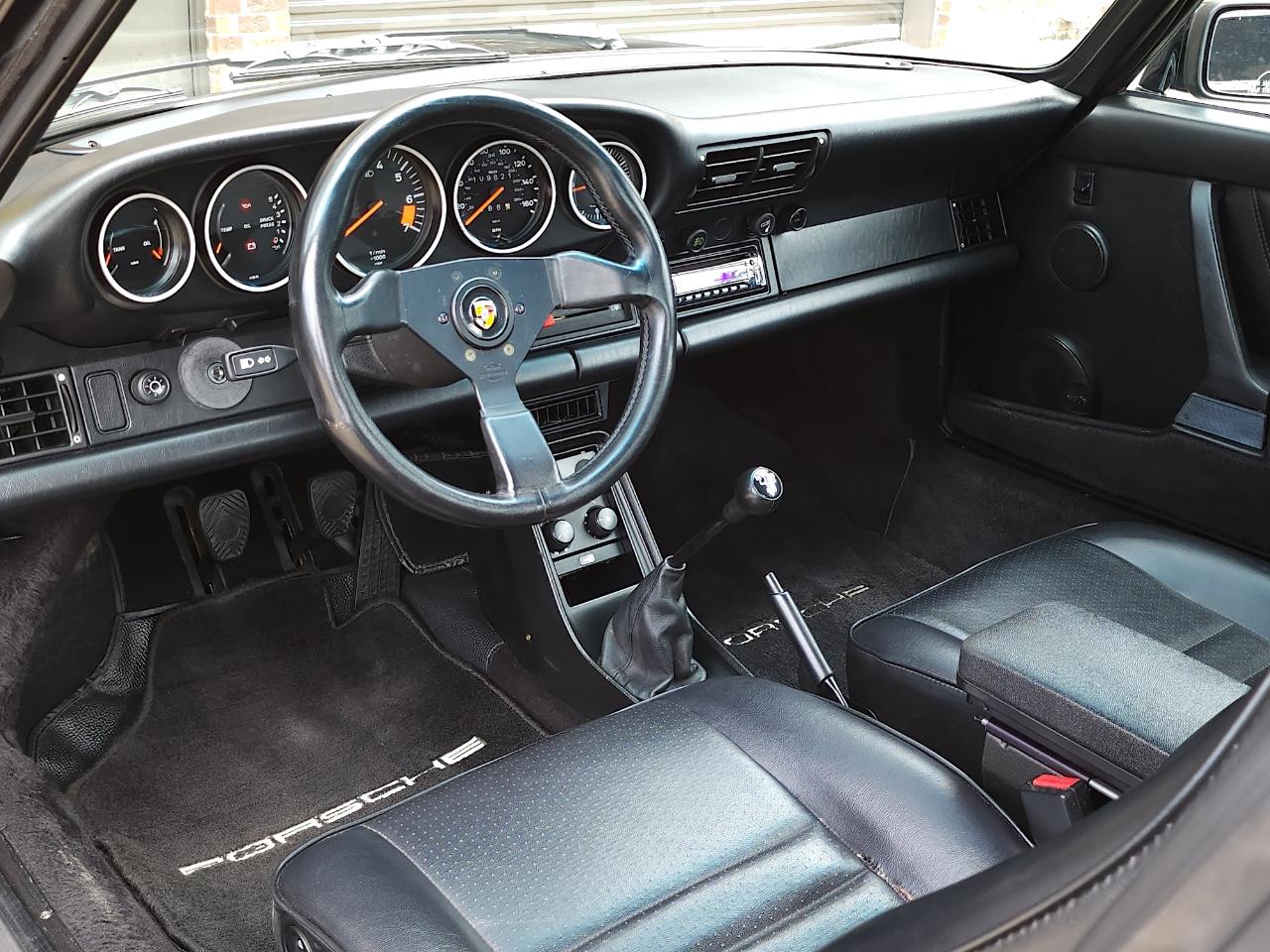 Porsche 911 Carrera  1988