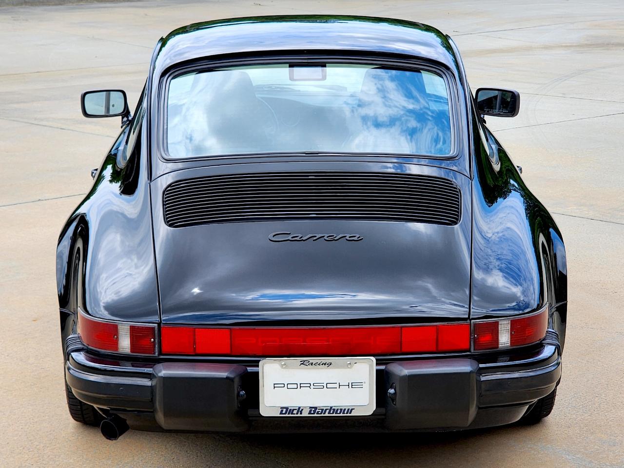 Porsche 911 Carrera  1988