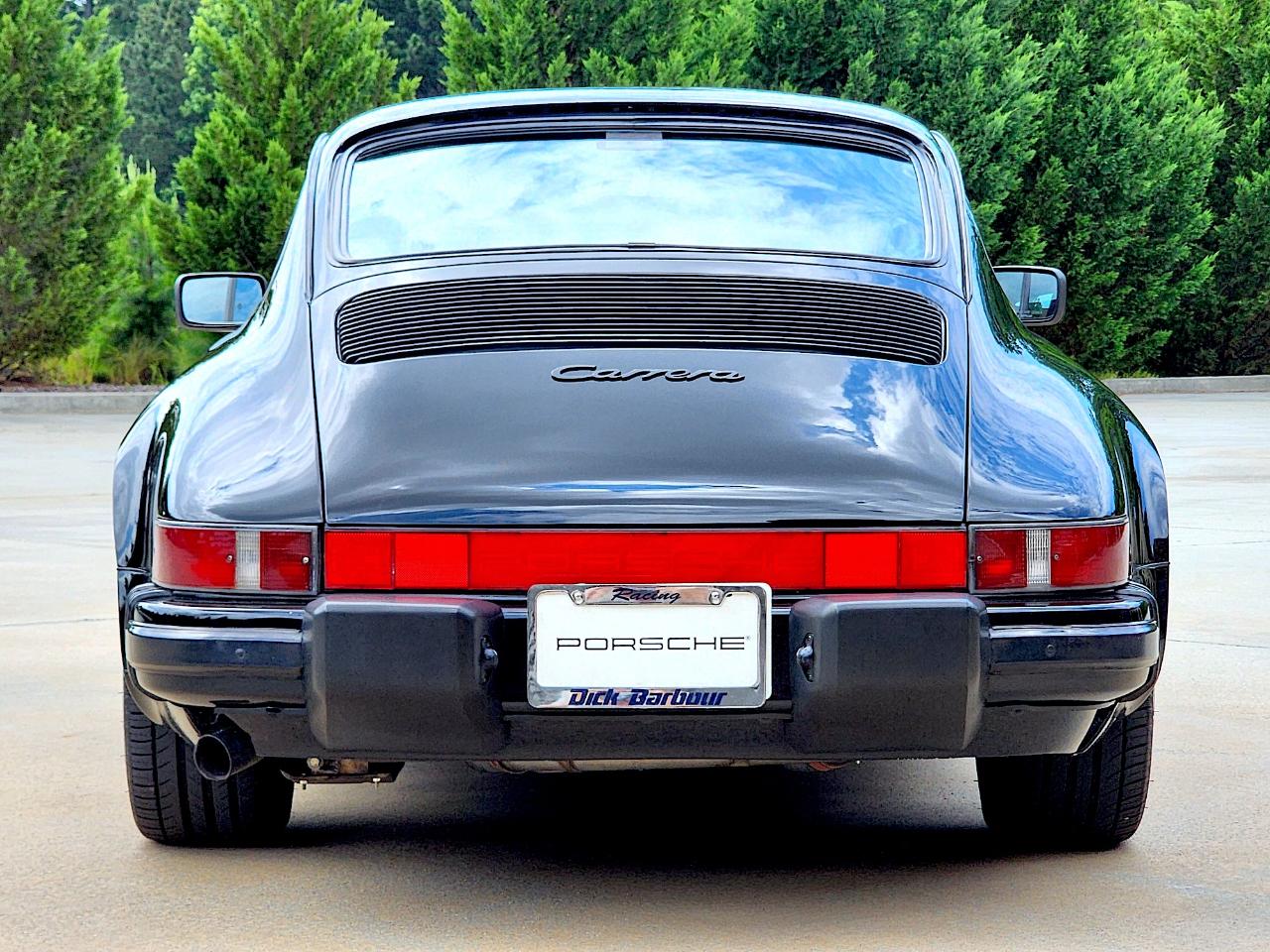 Porsche 911 Carrera  1988