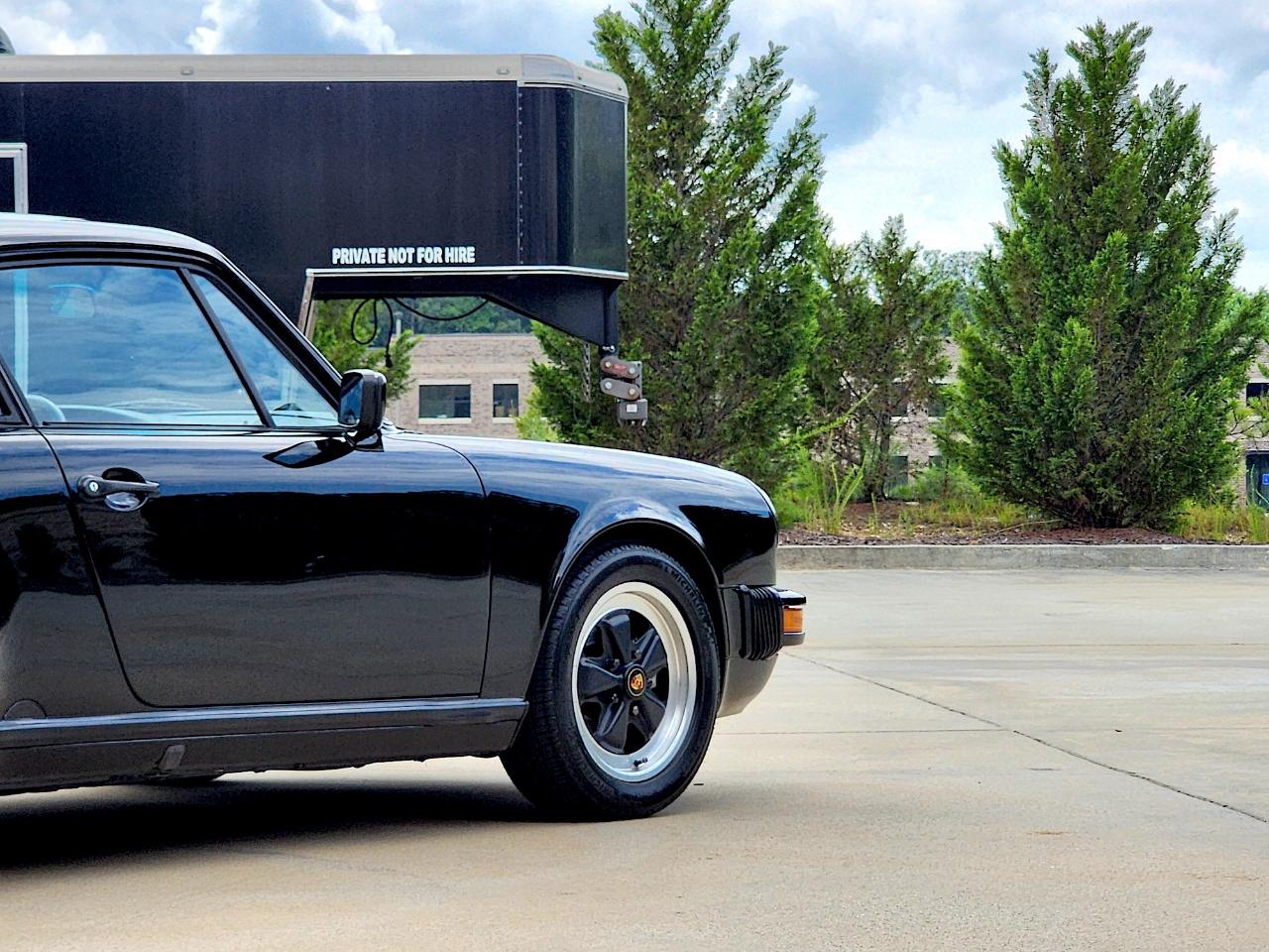 Porsche 911 Carrera  1988
