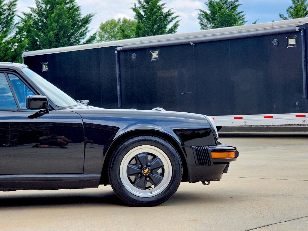 Porsche 911 Carrera  1988