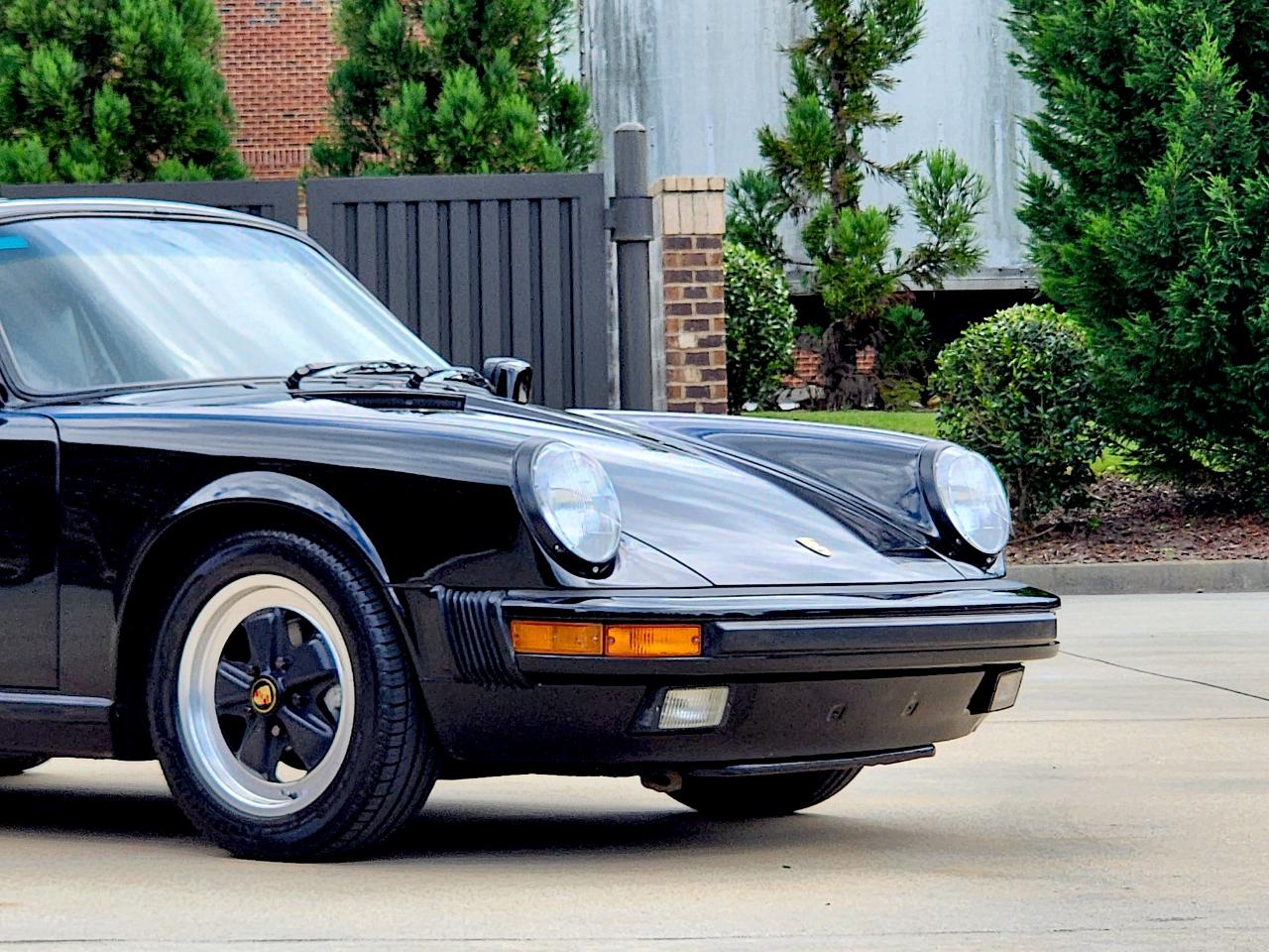Porsche 911 Carrera  1988