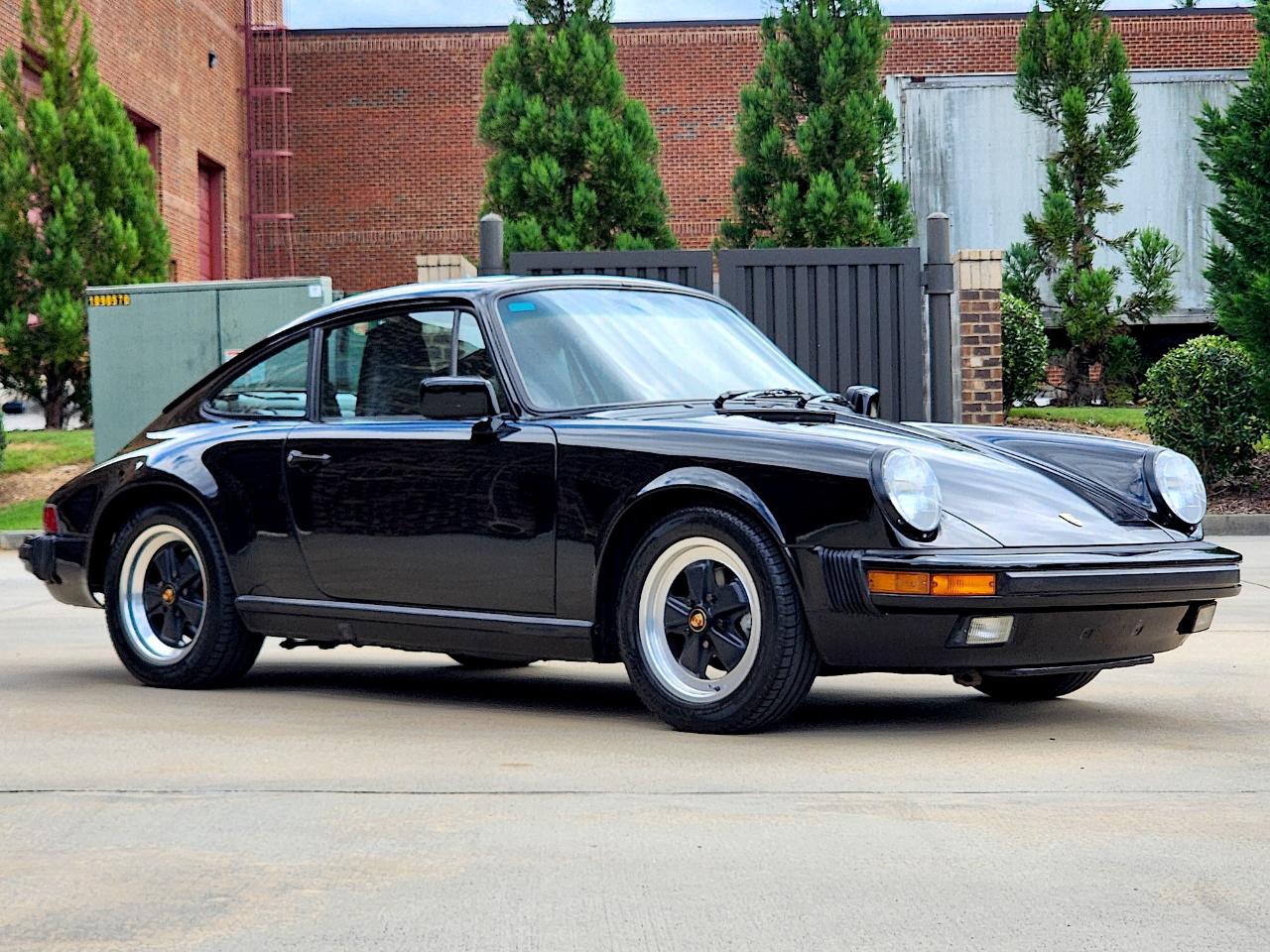Porsche 911 Carrera  1988