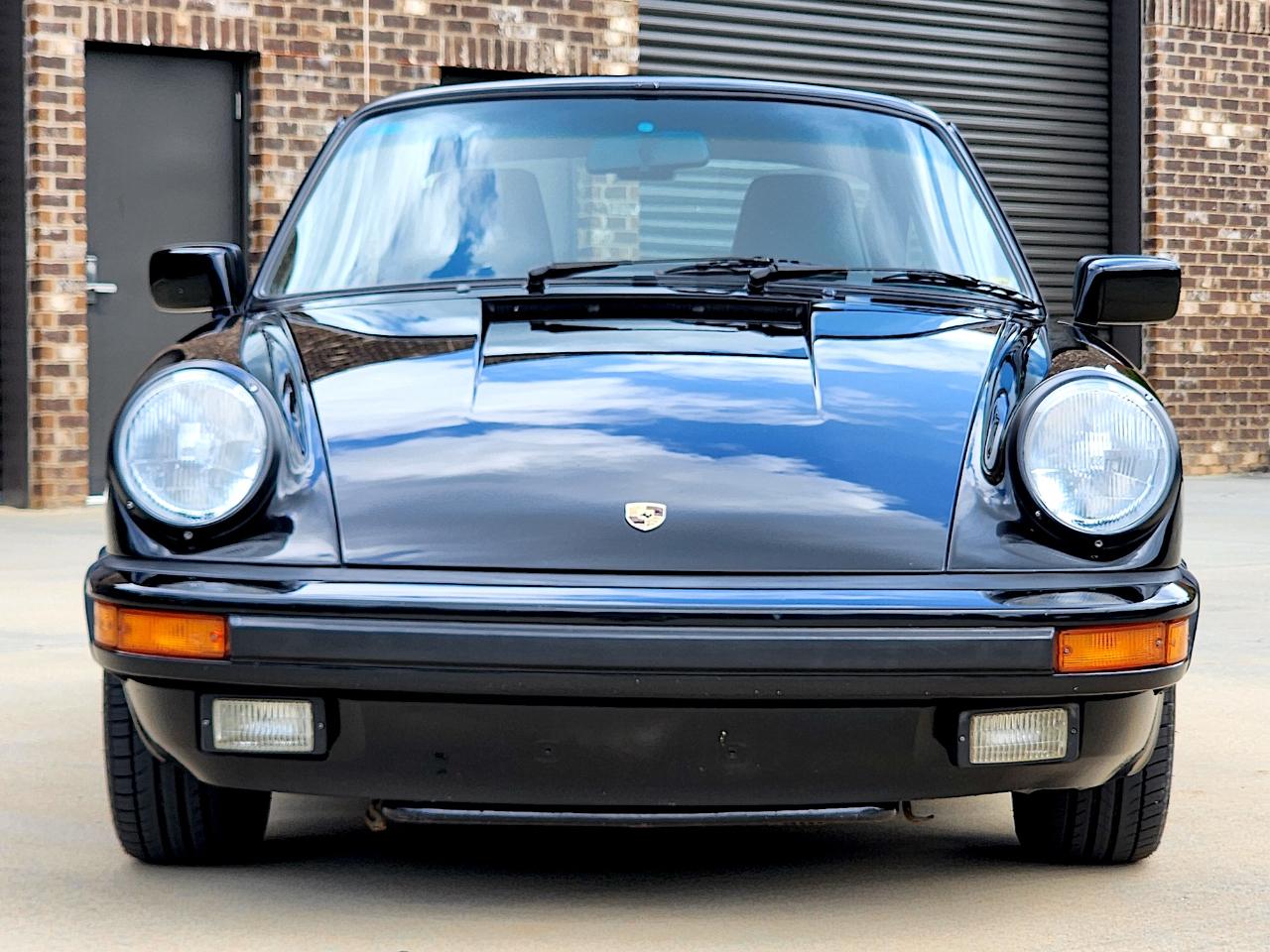 Porsche 911 Carrera  1988