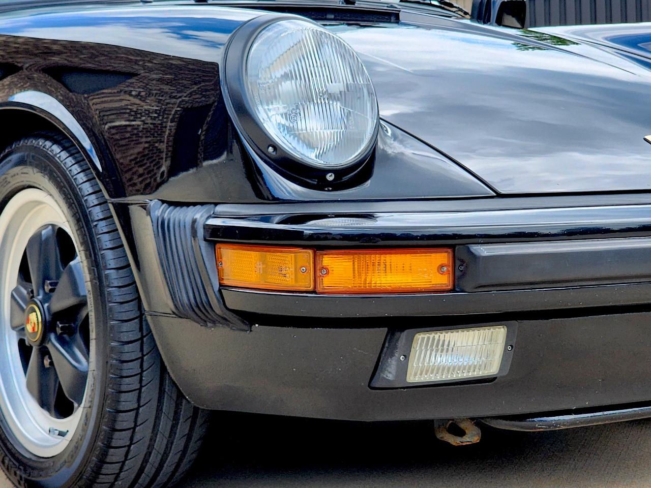 Porsche 911 Carrera  1988
