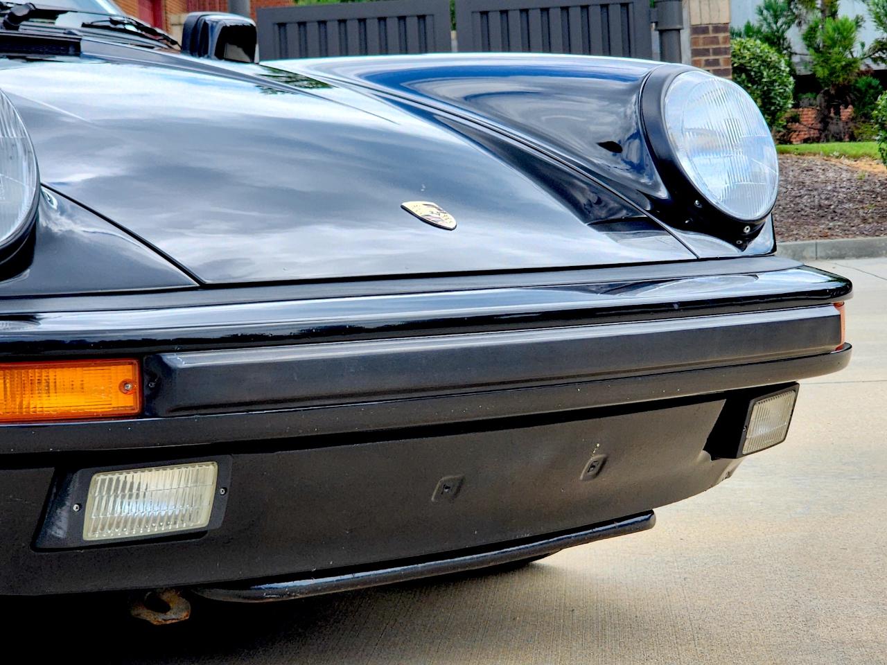 Porsche 911 Carrera  1988