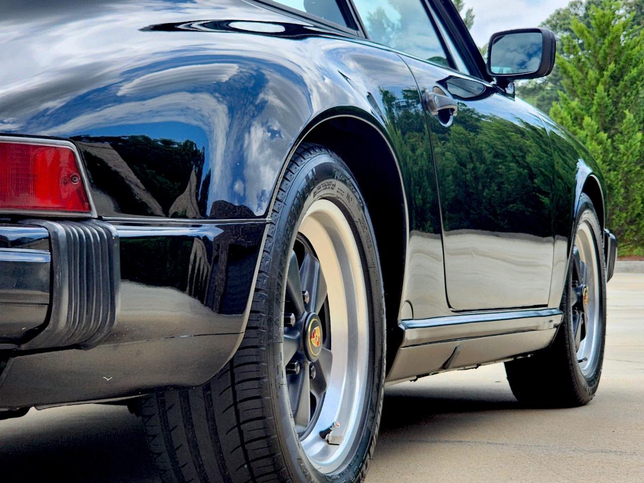 Porsche 911 Carrera  1988