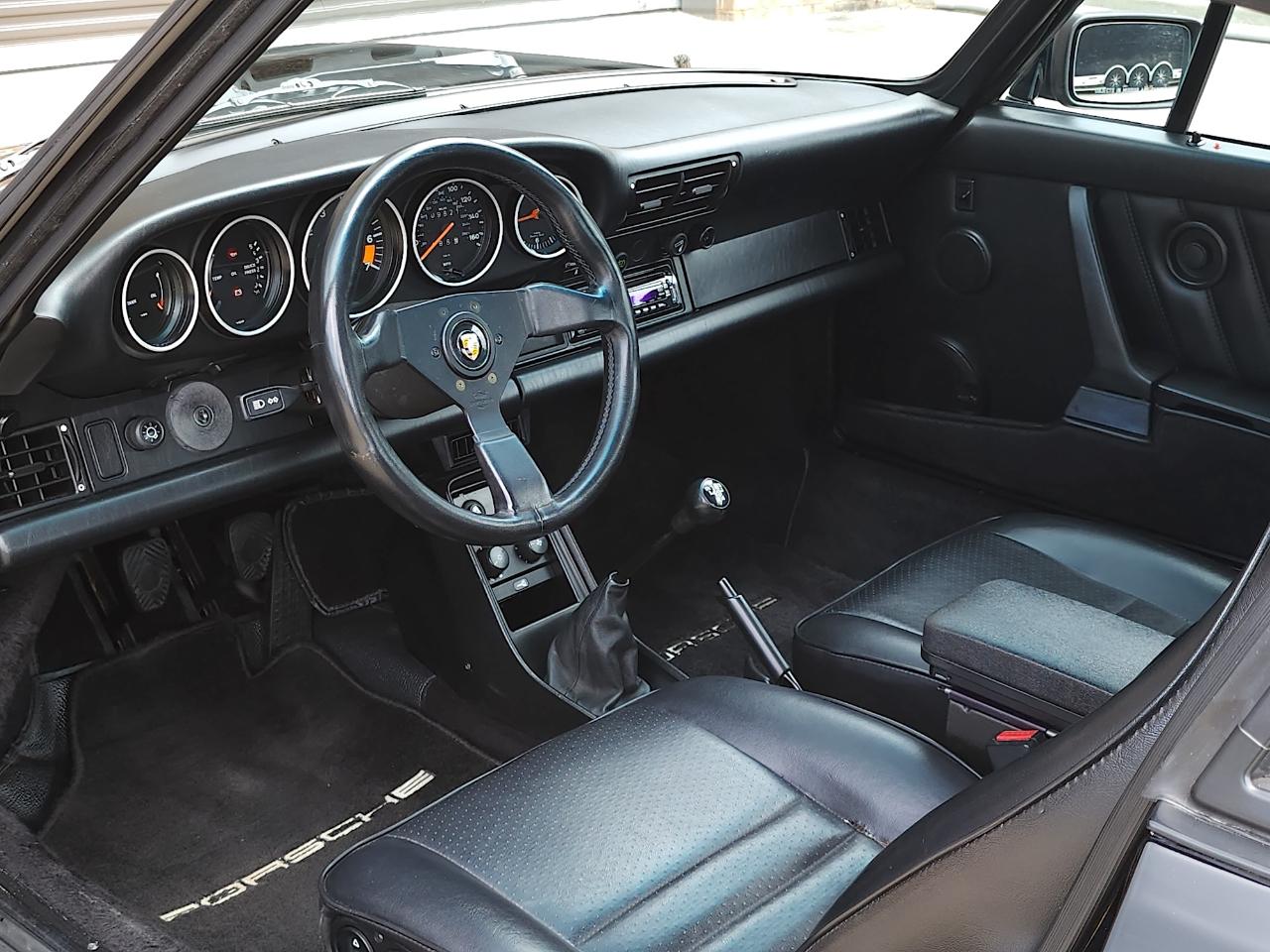 Porsche 911 Carrera  1988