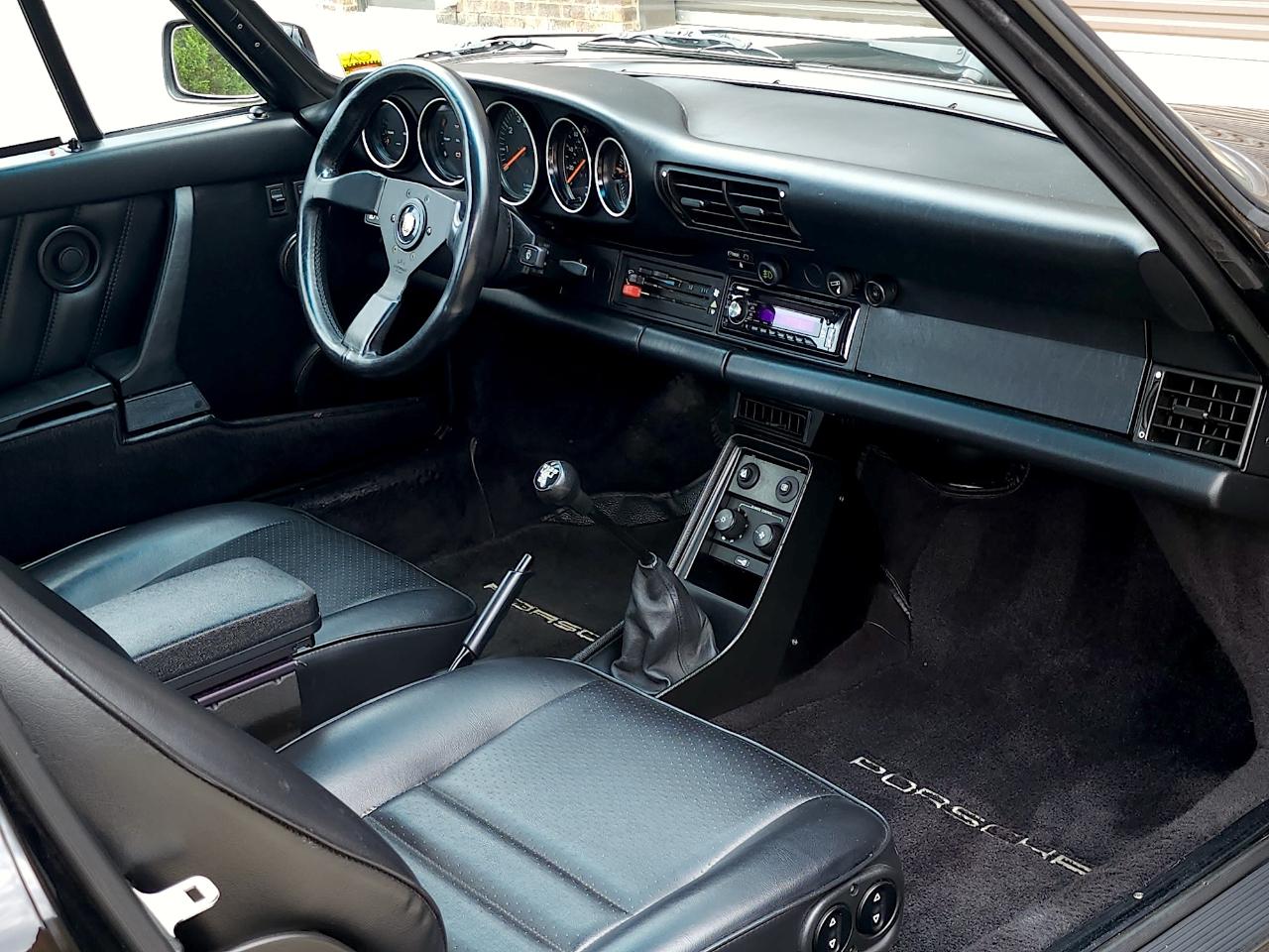 Porsche 911 Carrera  1988