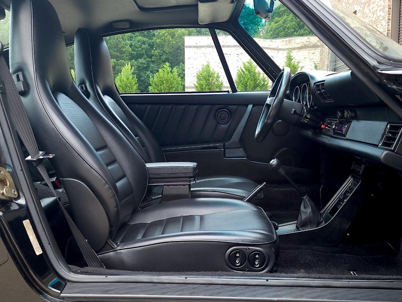 Porsche 911 Carrera  1988