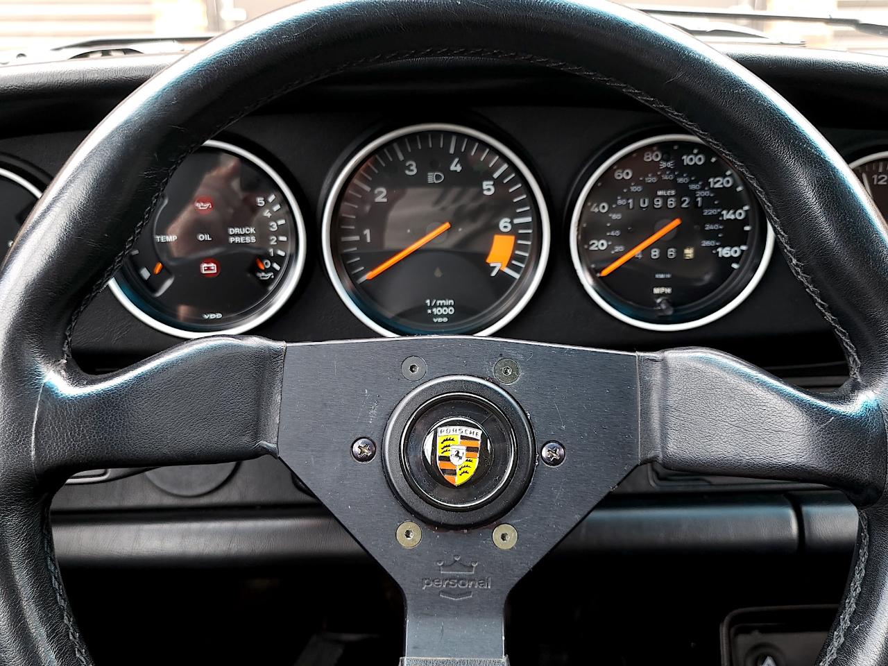 Porsche 911 Carrera  1988