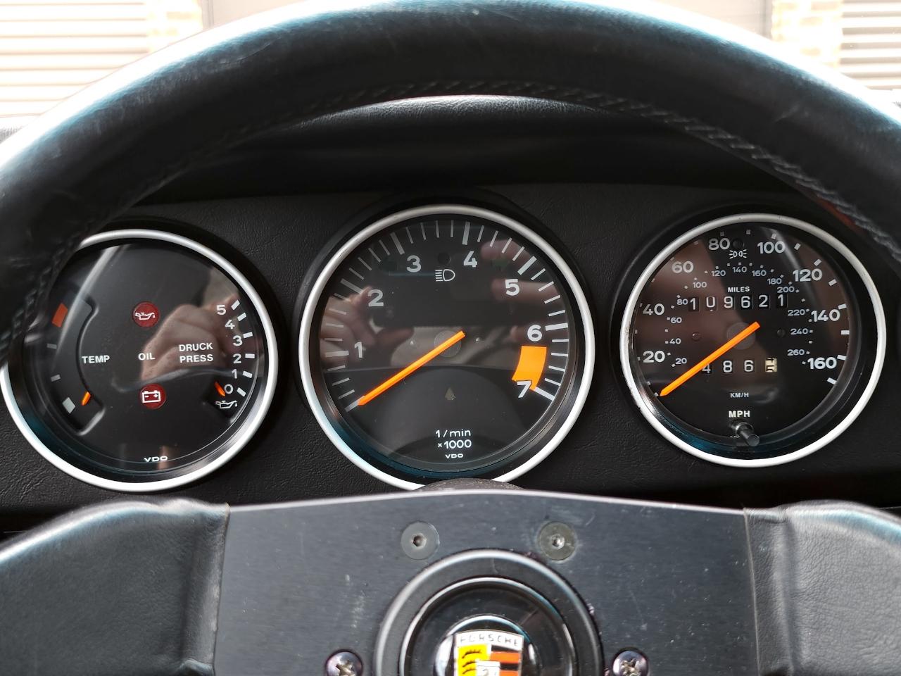 Porsche 911 Carrera  1988