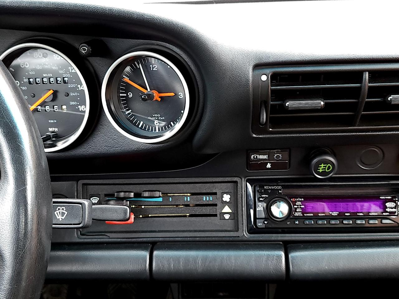 Porsche 911 Carrera  1988